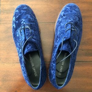 Stuart Weitzman 10.5 Blue Velvet Embossed Baroque